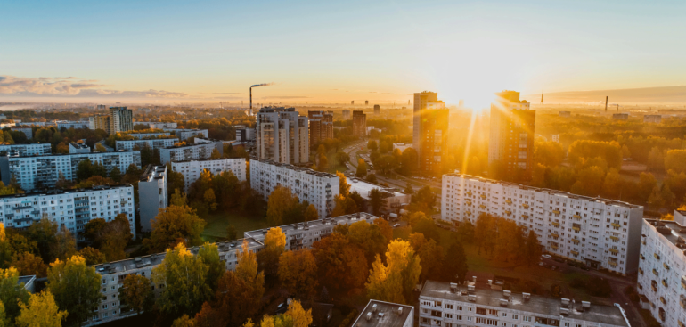 Top Indicators to Watch Investing in Distressed Real Estate